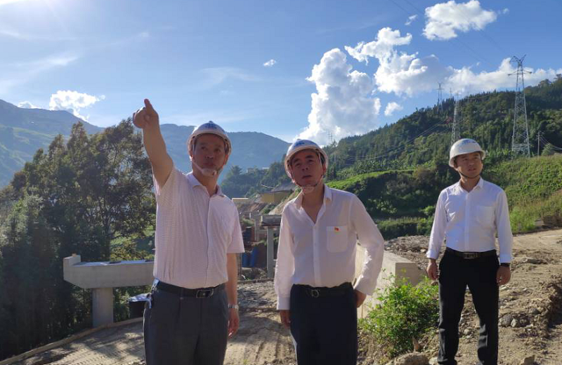 夏總到鐵建司項目指導(dǎo).png