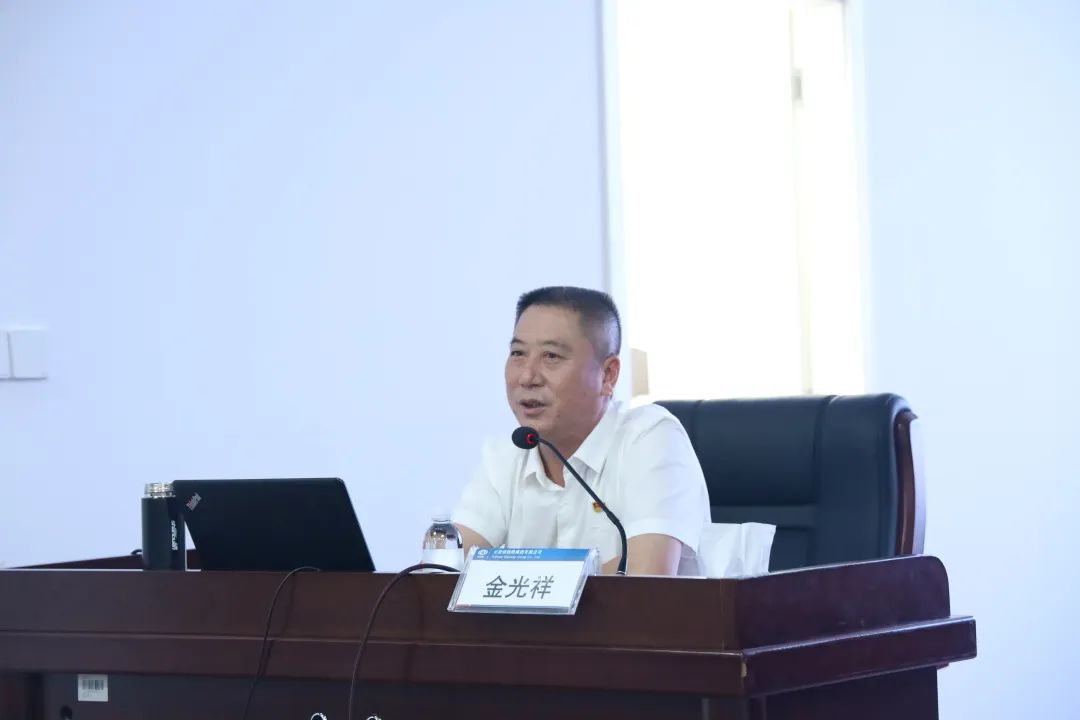 公司“萬(wàn)名黨員進(jìn)黨?！迸嘤?xùn)暨發(fā)展對(duì)象培訓(xùn)班（第二期）順利結(jié)業(yè)！1.jpg